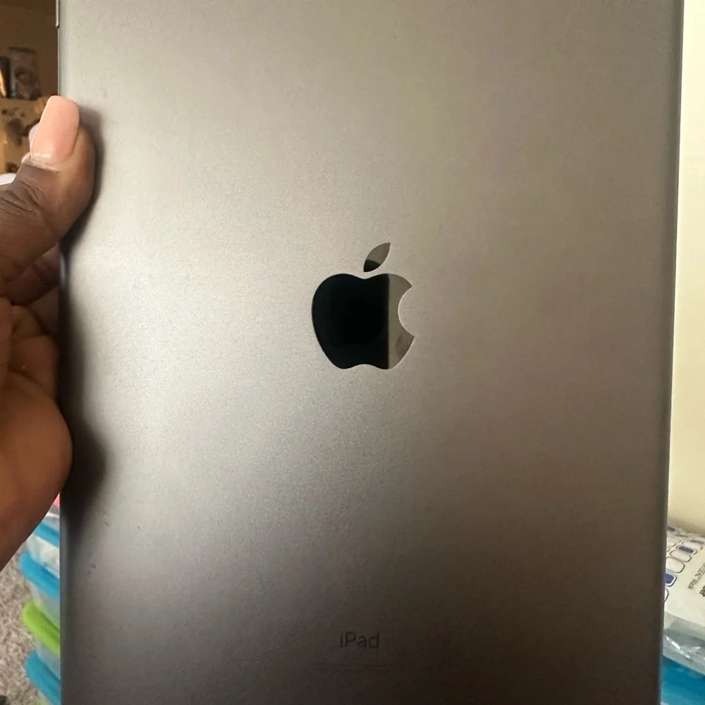 Apple iPad - Silver Brand New